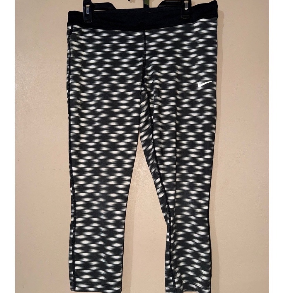 Nike Dri-FIT Run Fast Live Fearless Capri Leggings Women's L Zip Pocket‎ 20.5in